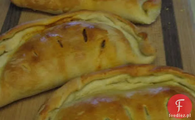 Szpinak I Trzy Serowe Kalzony