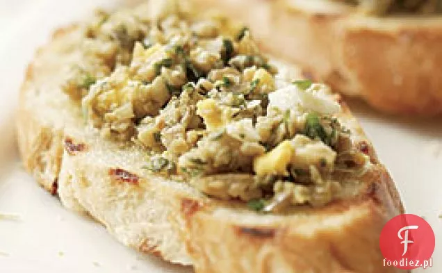 Bruschetta Z Rustykalną Zieloną Oliwkową Tapenadą