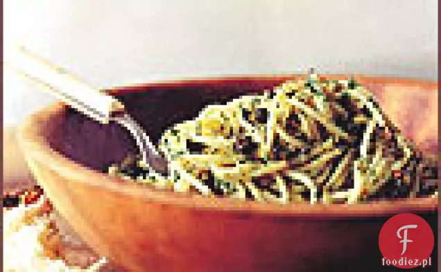 Spaghetti ze smażonymi kaparami i anchois