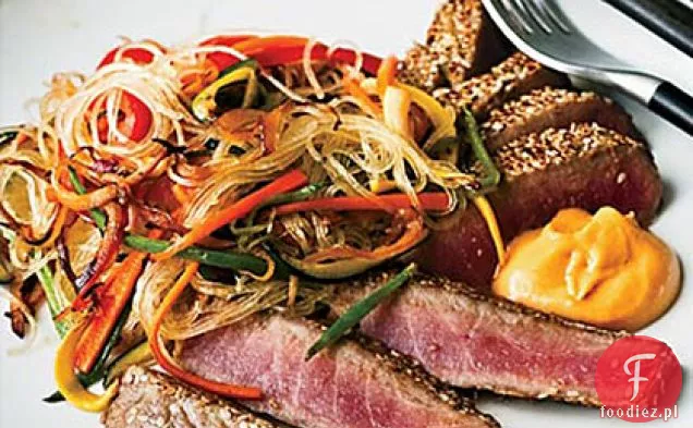 Tuńczyk z sezamem z kremem imbirowym