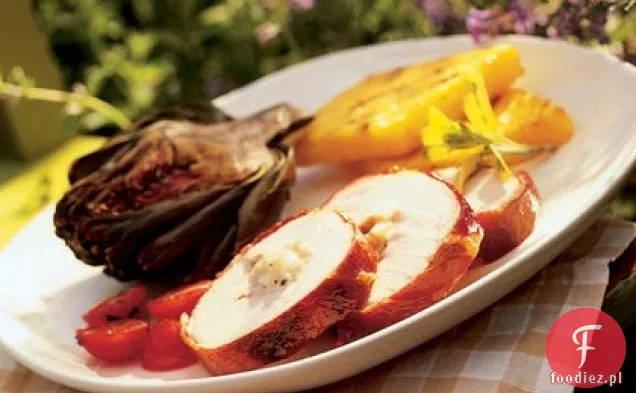 Prosciutto-zawinięta pierś z indyka z Fontiną i szałwią