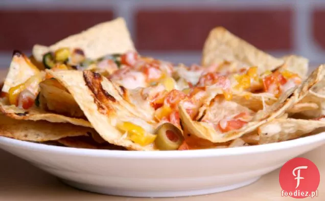 Rocco ' s Loaded Nachos With Turkey, Black Beans And Salsa