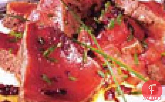 Marynowany Tuńczyk z winegretem czarno-oliwkowym