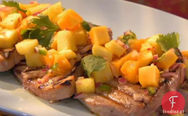 Grillowany Tuńczyk z gorącym ananasem-Papaya Salsa