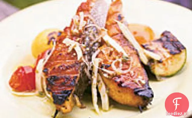 Łososiowe Brochettes z plasterkami kopru włoskiego Vinaigrette