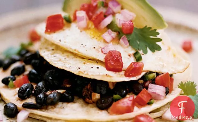 Czarna Fasola Huevos Rancheros