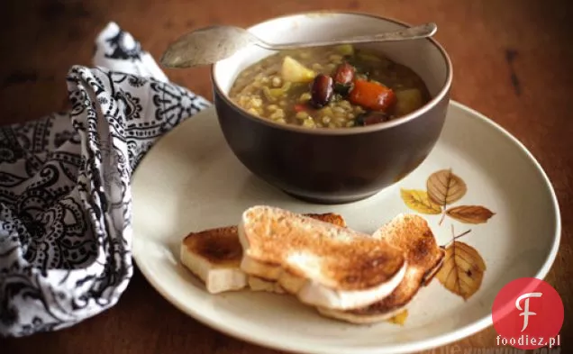 Curried Vegetable Gulasz W / Kasza Jęczmienna I Migdały