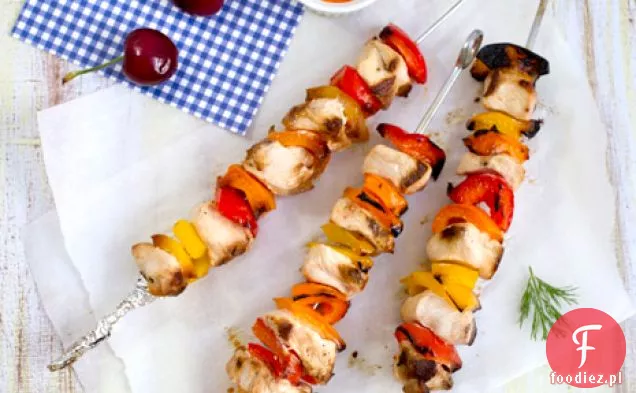 Grillowane Kebaby Z Kurczaka Z Pieczonym Dipem Pieprzowym
