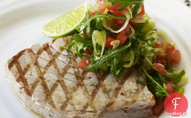 Grillowany Tuńczyk z salsą pomidorową
