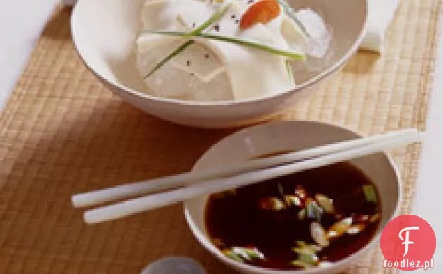 Sałatka Tofu Na Zimno Z Sosem Sojowym Imbirowym