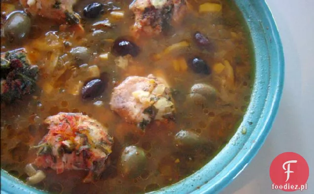 Tagine Z Kurczaka Z Zielonymi Oliwkami I Zakonserwowaną Cytryną