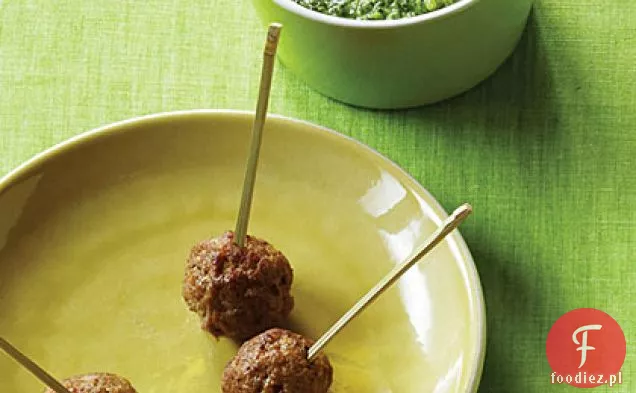 Mini klopsiki jagnięce z chutneyem Kolendro-miętowym