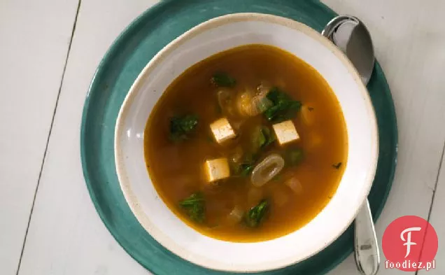 Zupa Jarzynowa Z Sriracha, Trawą Cytrynową I Tofu