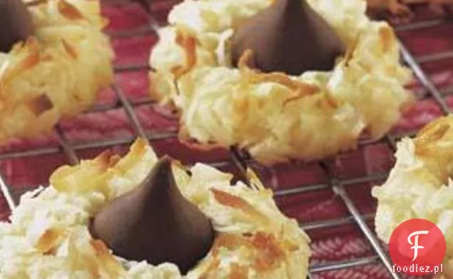 Kisses Macaroon Cookies