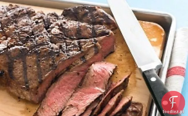 Grillowany Stek Z Polędwicy Z Dodatkami Bar
