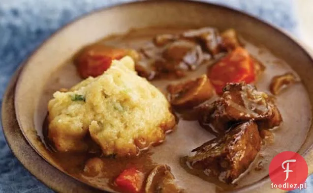 Gulasz wołowo-Ale z zieloną cebulą-pierogi z maślanką