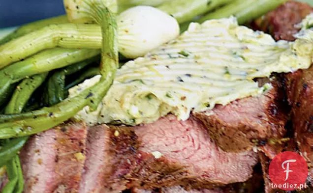 Grillowany Tri-Tip z masłem cytrusowo-chilijskim