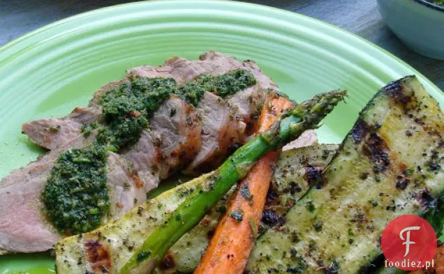 Grillowana Polędwiczka Wieprzowa Z Chimichurri I Letnimi Warzywami