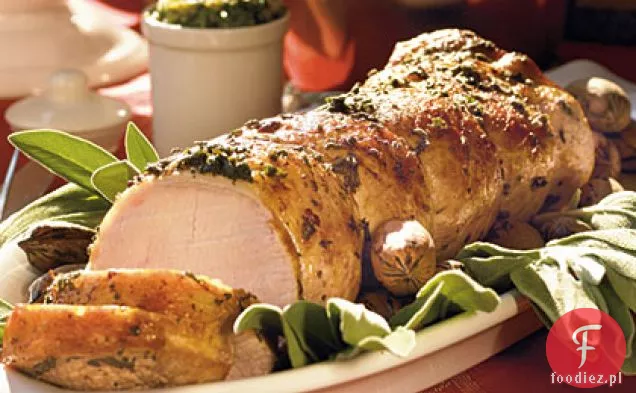 Pieczona wieprzowina z szałwią i pesto z orzechów pekan