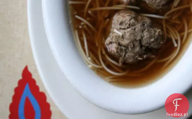 Zupa z makaronem wołowym z pierożkami z wątróbką (Hovezi Polevka s Nudlemi