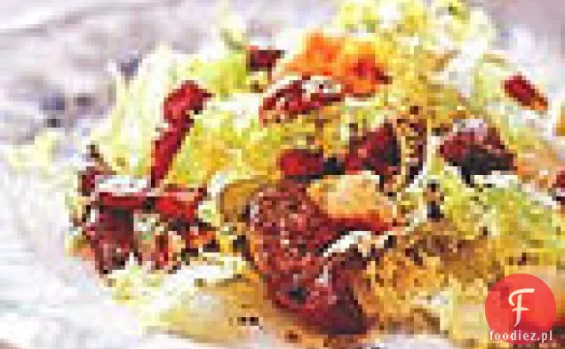 Sałatka Frisée z Podsmażonymi wątróbkami drobiowymi i grzankami