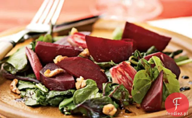 Sałatka z pieczonych buraków i szalotki na Podsmażonych burakach i rukoli