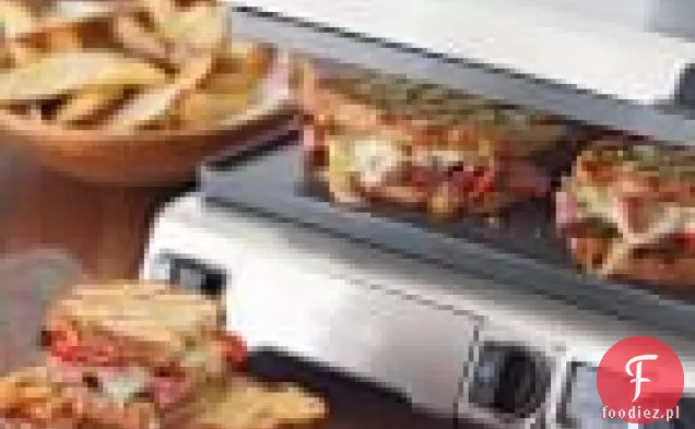 Cheesy Steak & Mushroom Panini Z Frytkami Stekowymi