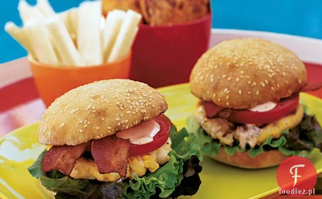 Przegrzebek i boczek kukurydziany hamburgery z pikantnym majonezem