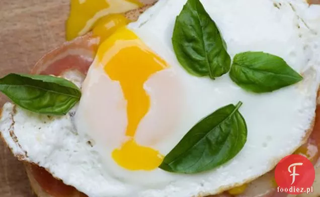 Grillowane Kanapki Provolone, Jajko I Pancetta