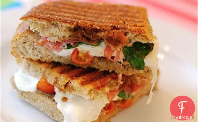 Letnie Kanapki Panini Z Octem Balsamicznym