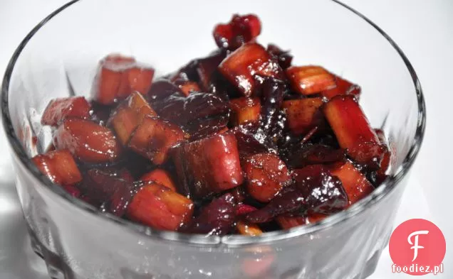 Rabarbar I Cebula Confit Z Truskawkowym Octem Balsamicznym