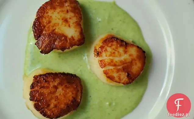 Zapiekane Przegrzebki Z Dymką I Śmietaną Estragonową