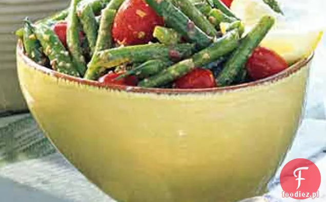 Sałatka z pomidorów z fasoli i winogron z Kalamata Vinaigrette
