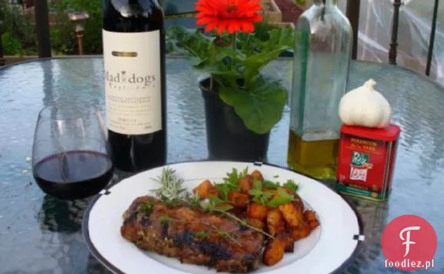 Grillowany Stek Porterhouse Z Masłem Paprykowo-Parmezanowym