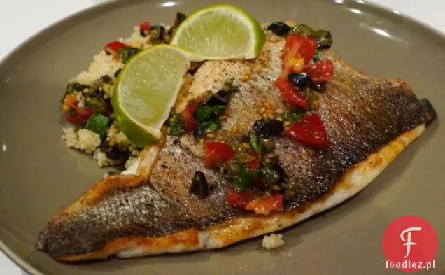 Smażony filet z Seabass z sosem Salsa i kuskusem