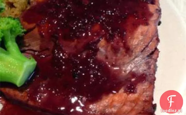 Łosoś Z Sosem Z Czerwonego Wina