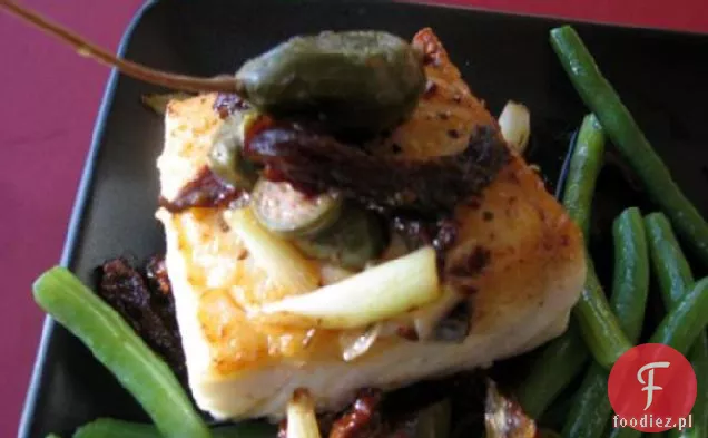 Smażony Halibut z Haricots Vert, szalotki i sosem z białego wina