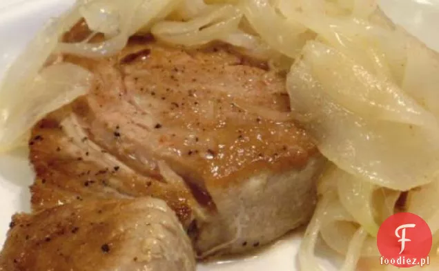 Sycylijskie steki z tuńczyka w sosie cebulowym