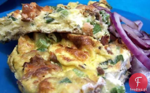 Frittata z wędzonym łososiem i serem śmietankowym