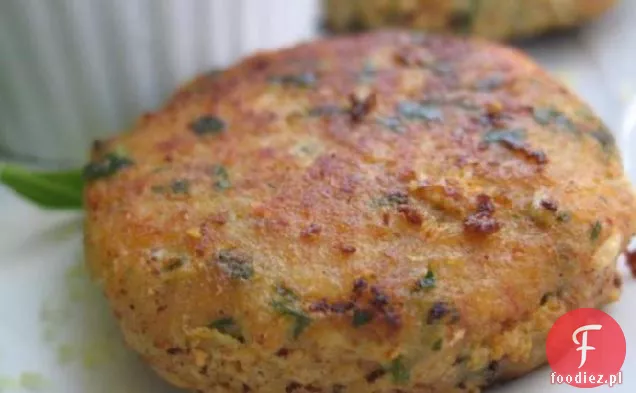 Tajskie Ciasta Rybne Z Gorącym Dipem Orzechowym