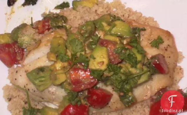 Dorsz z ciepłą salsą z awokado