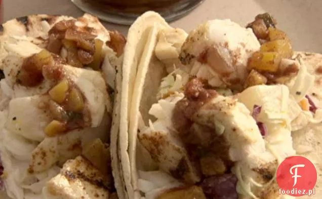 Tacos Halibut z salsą brzoskwiniową