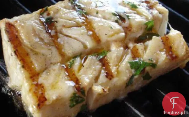 Halibut Marynowany Z Grilla Z Pikantno-Kolendrową Majonezem