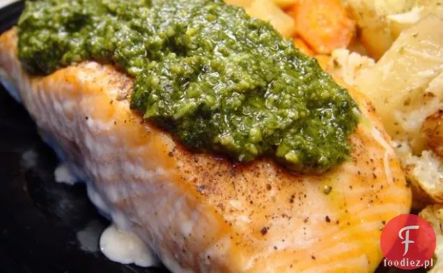 Pan Pieczony Łosoś Z Cytrynowym Pesto Bazyliowym