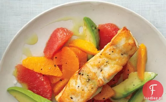 Smażony okoń morski z olejem cytrusowym i awokado