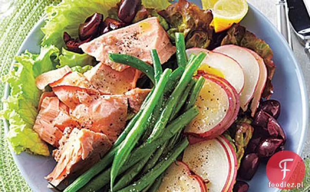 Sałatka z łososia, ziemniaków i zielonej fasoli