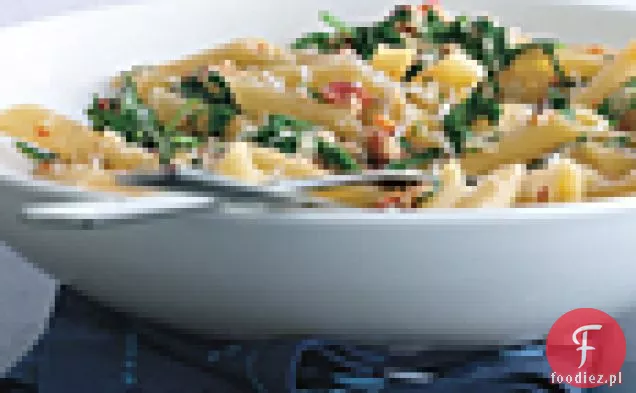Penne z suszonymi pomidorami i rukolą