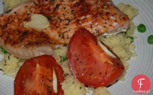 Garlicky Pieczony łosoś i pomidory