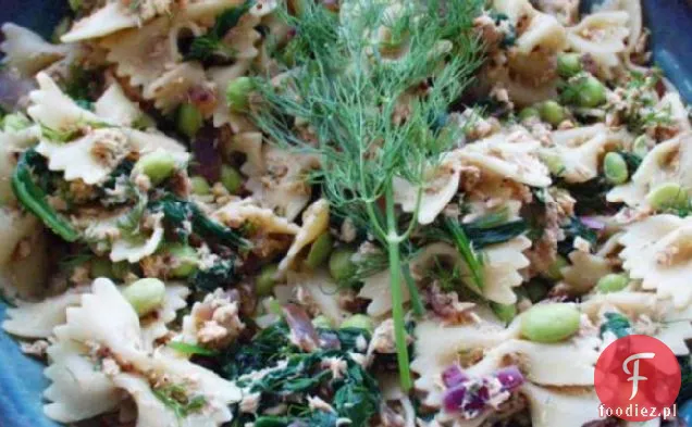 Sałatka makaronowa z łososiem i Edamame