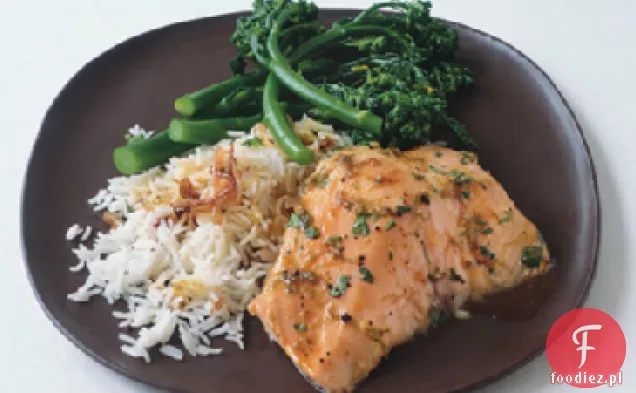 Łosoś glazurowany limonką i miodem z Basmati i Broccolini